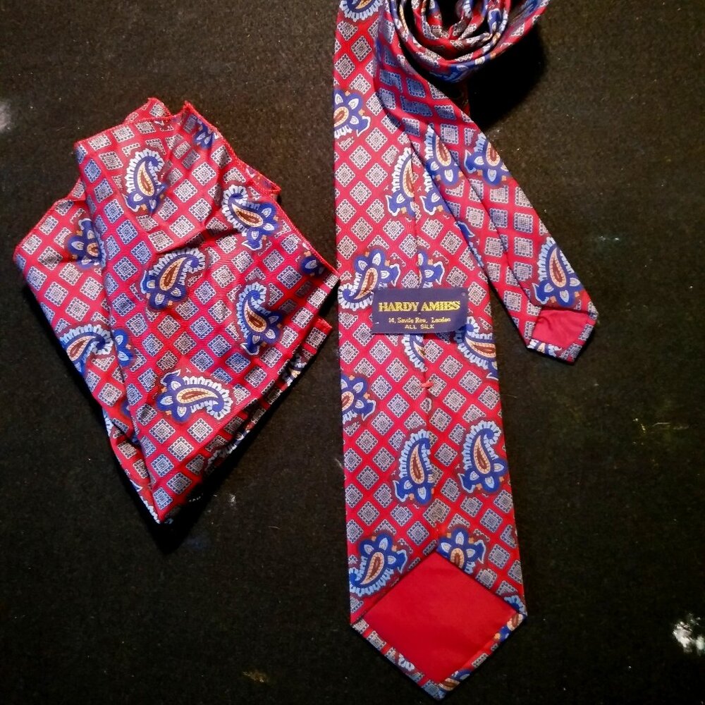 HARDY AMIES  London - Savile Row ALL SILK HANDMADE Necktie AND pocket hanky